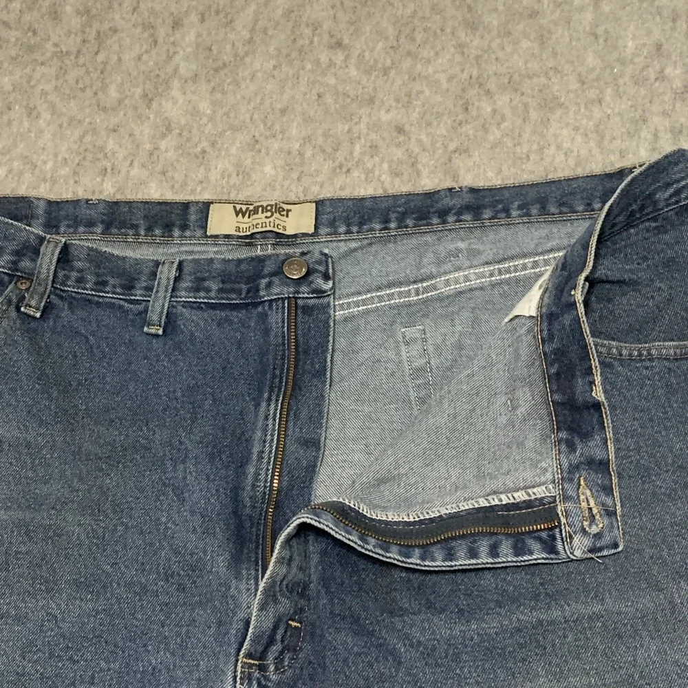 Wrangler Authentics Men's Dark Stonewash Jeans 100% Cotton (ZM200SD) Size 48x32